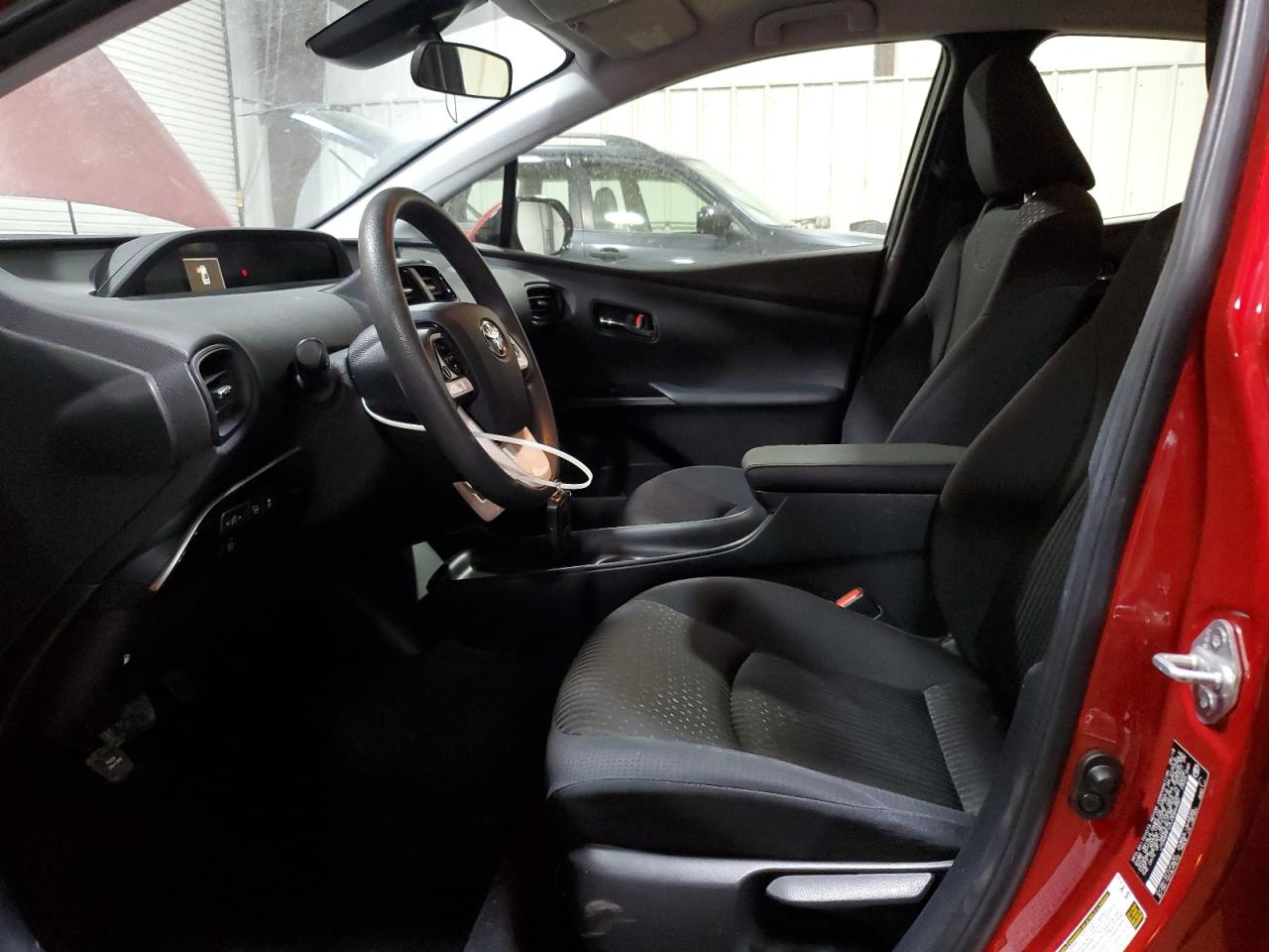 2018 Toyota Prius - Image 7