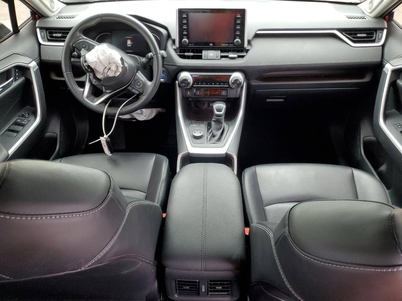 2019 Toyota RAV 4 - Image 8