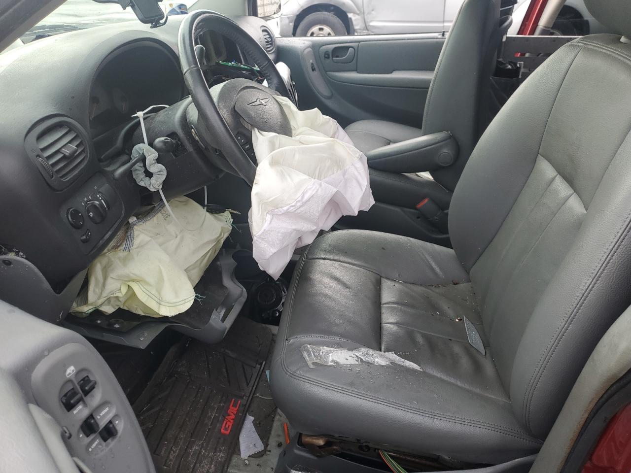 2007 Chrysler Town & Country - Image 7