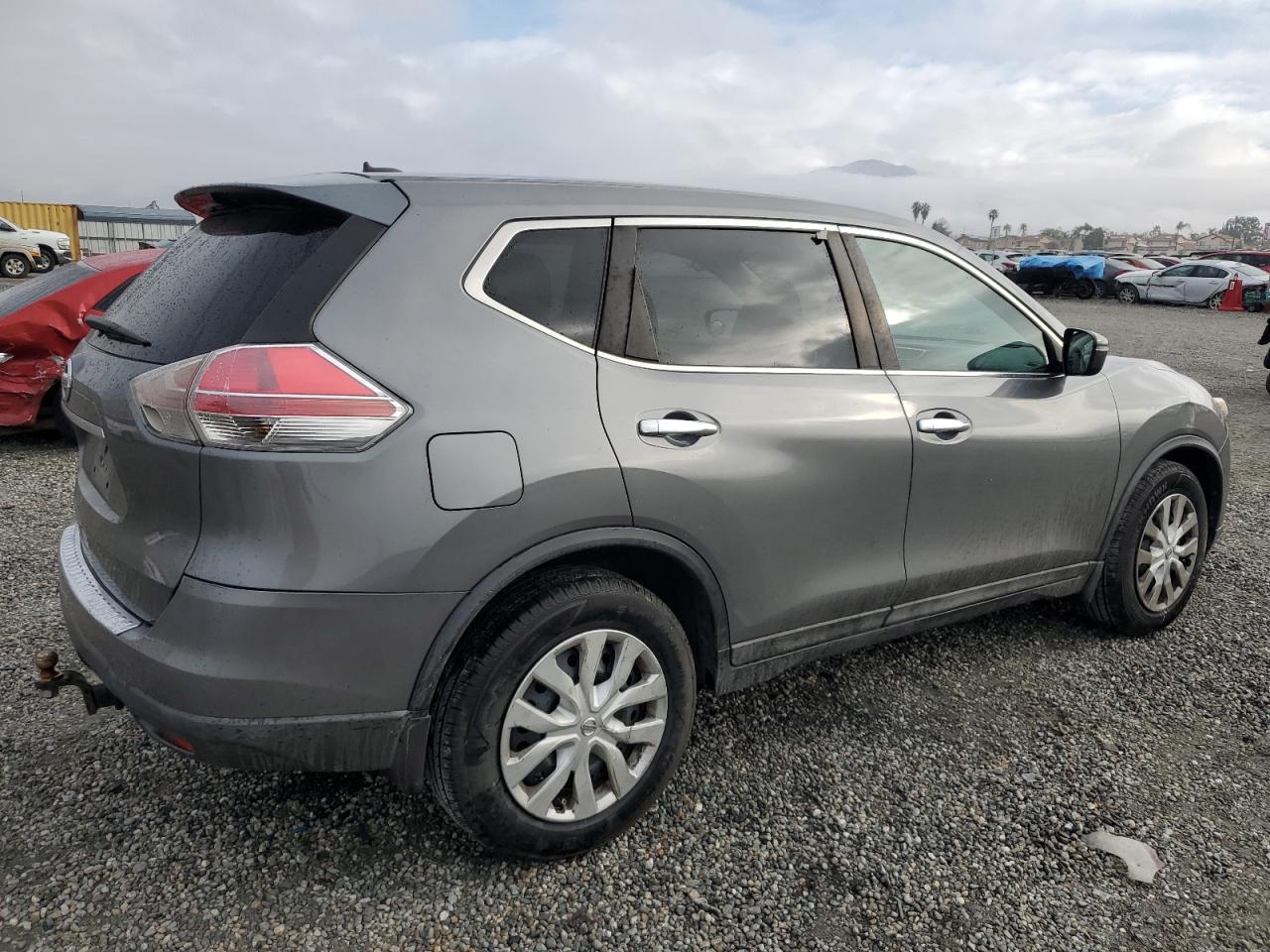 2015 Nissan Rogue - Image 3