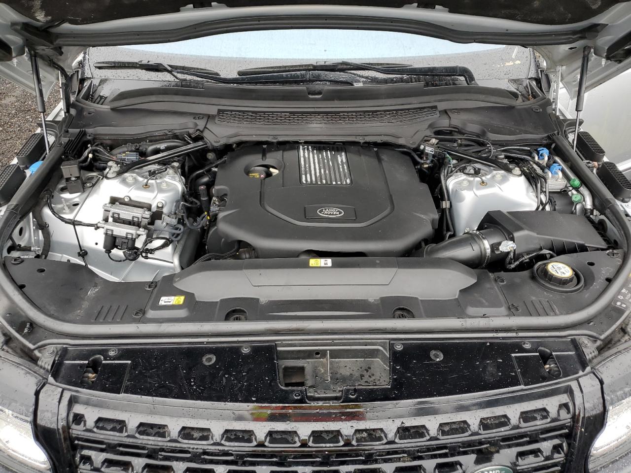 2016 Land Rover Range Rover - Image 12