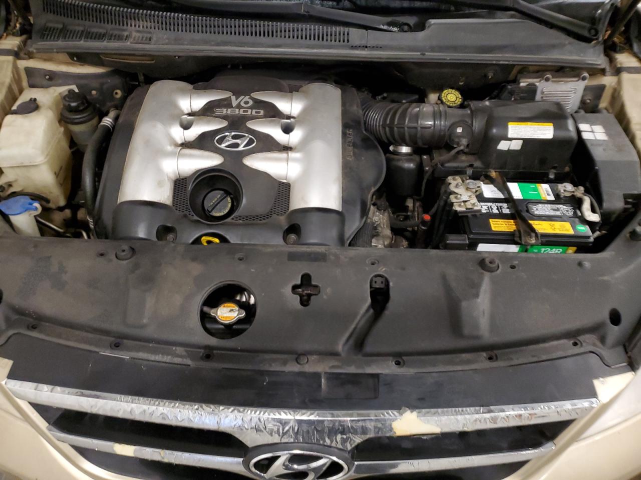 2007 Hyundai Entourage - Image 12