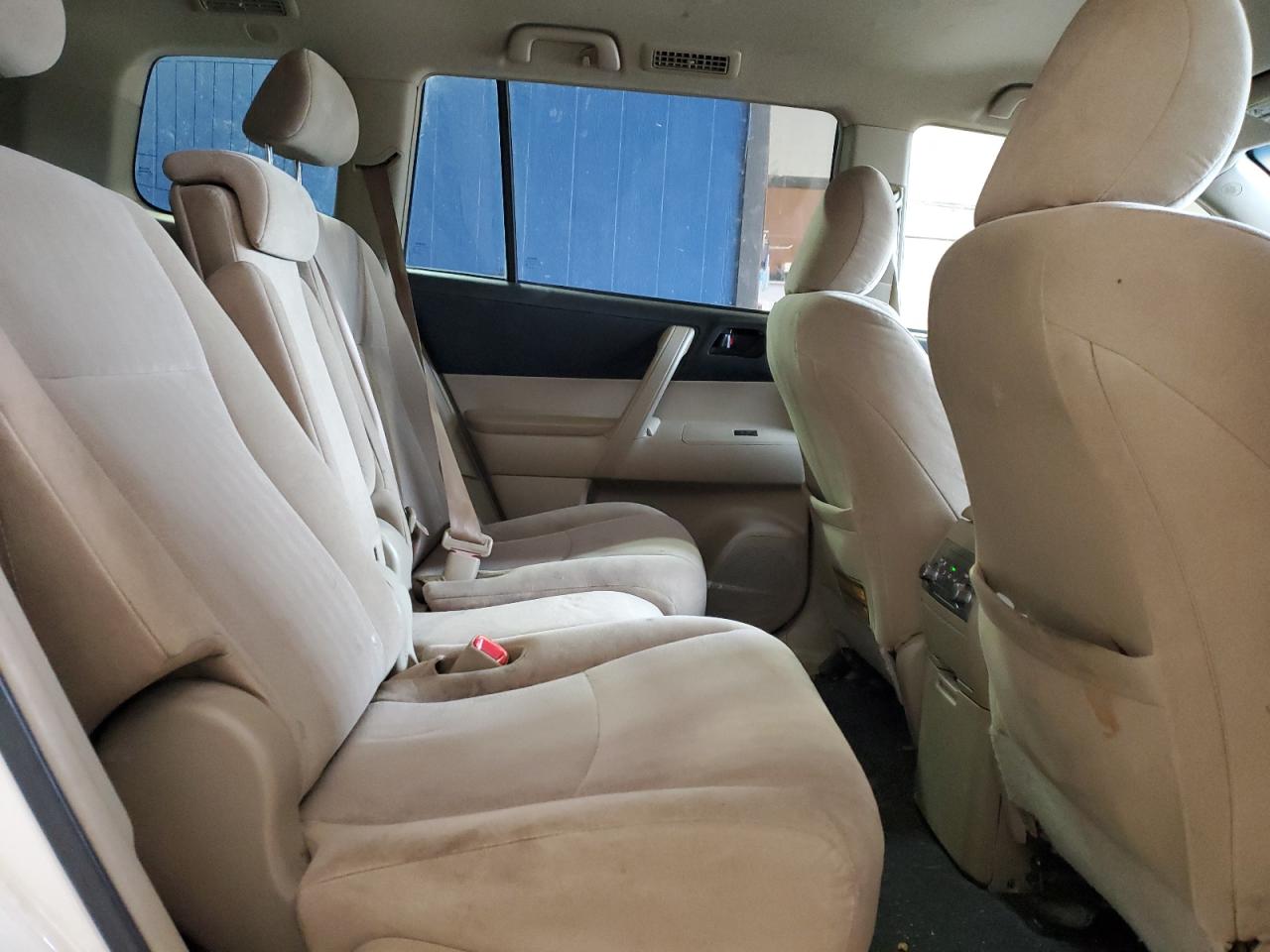 2013 Toyota Highlander - Image 11