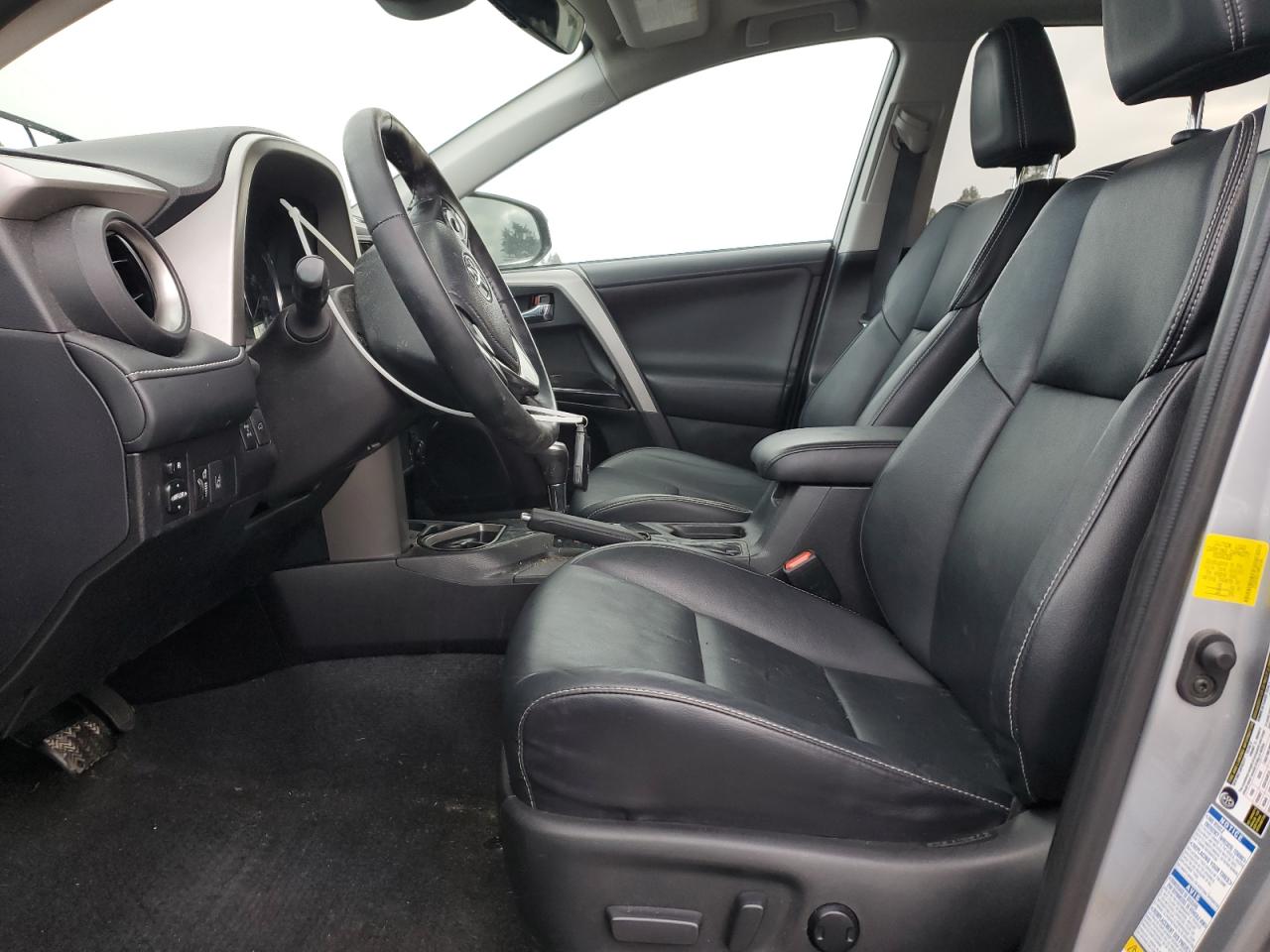 2016 Toyota RAV 4 - Image 7