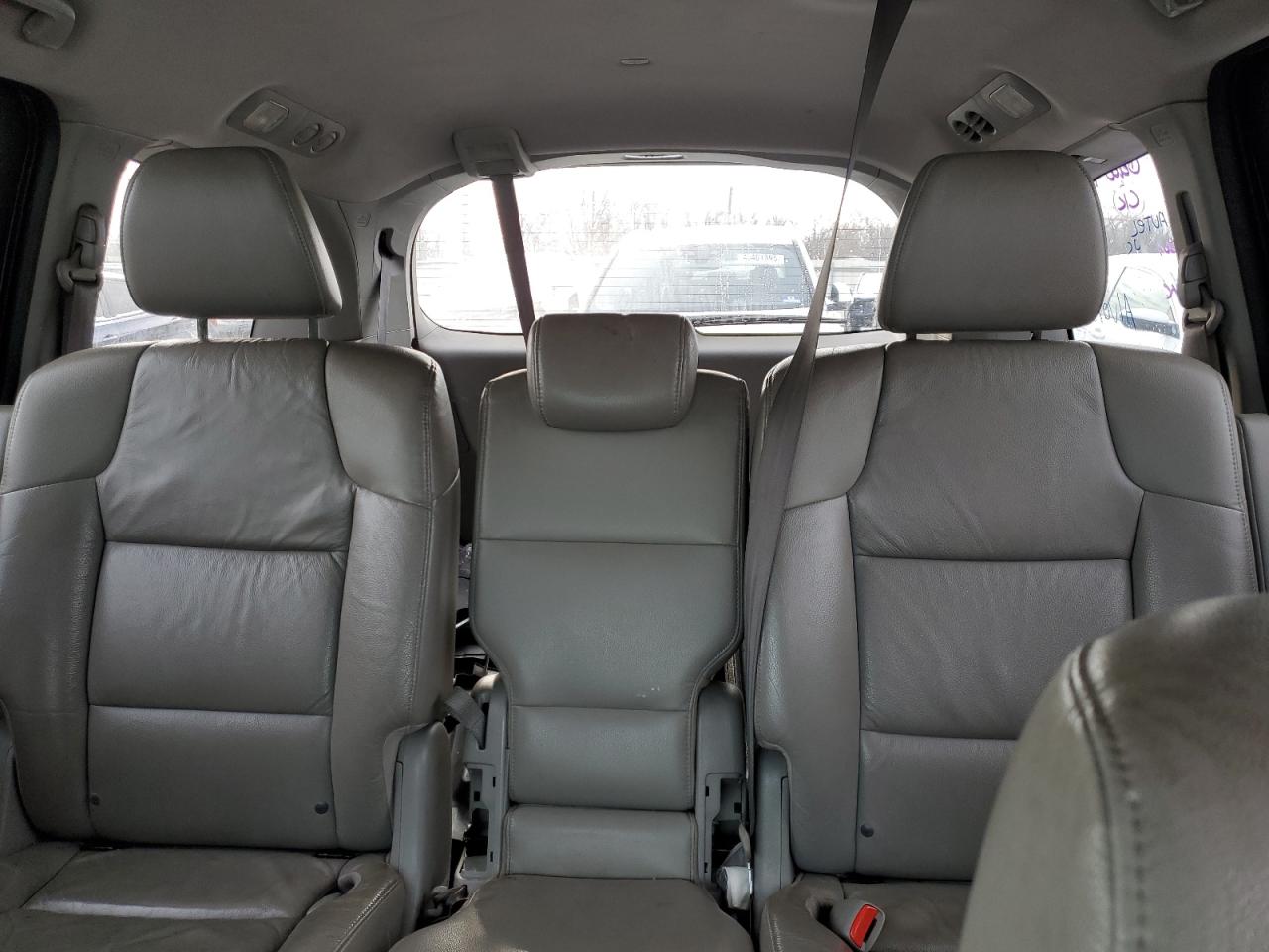 2011 Honda Odyssey - Image 10