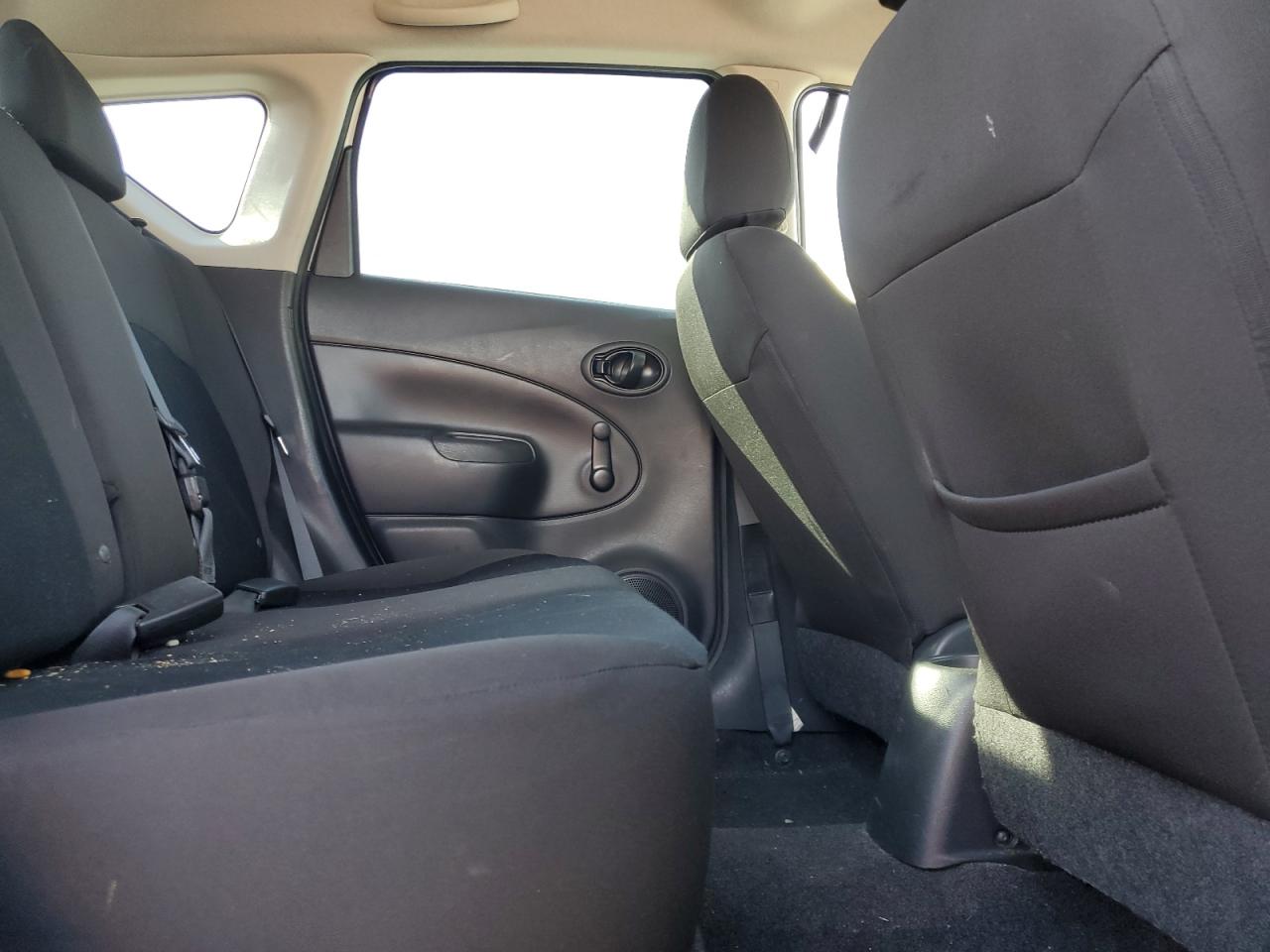 2015 Nissan Versa - Image 10