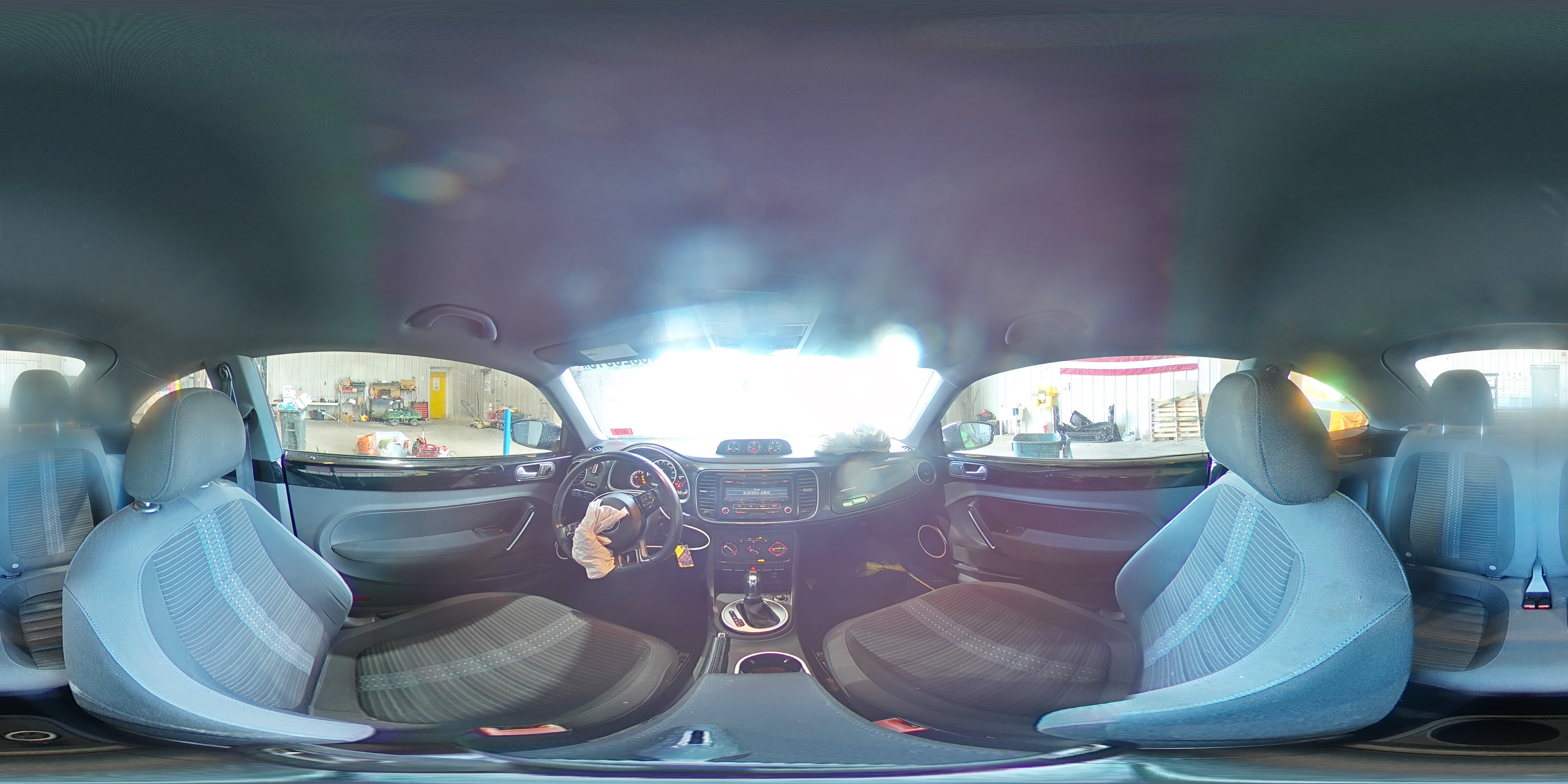 2014 Volkswagen Beetle - Image 14