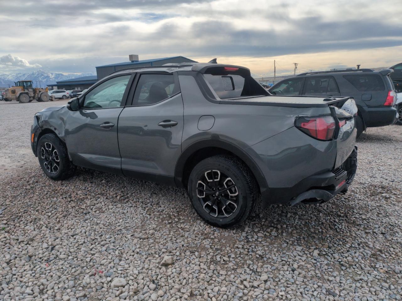 2022 Hyundai Santa Cruz - Image 2