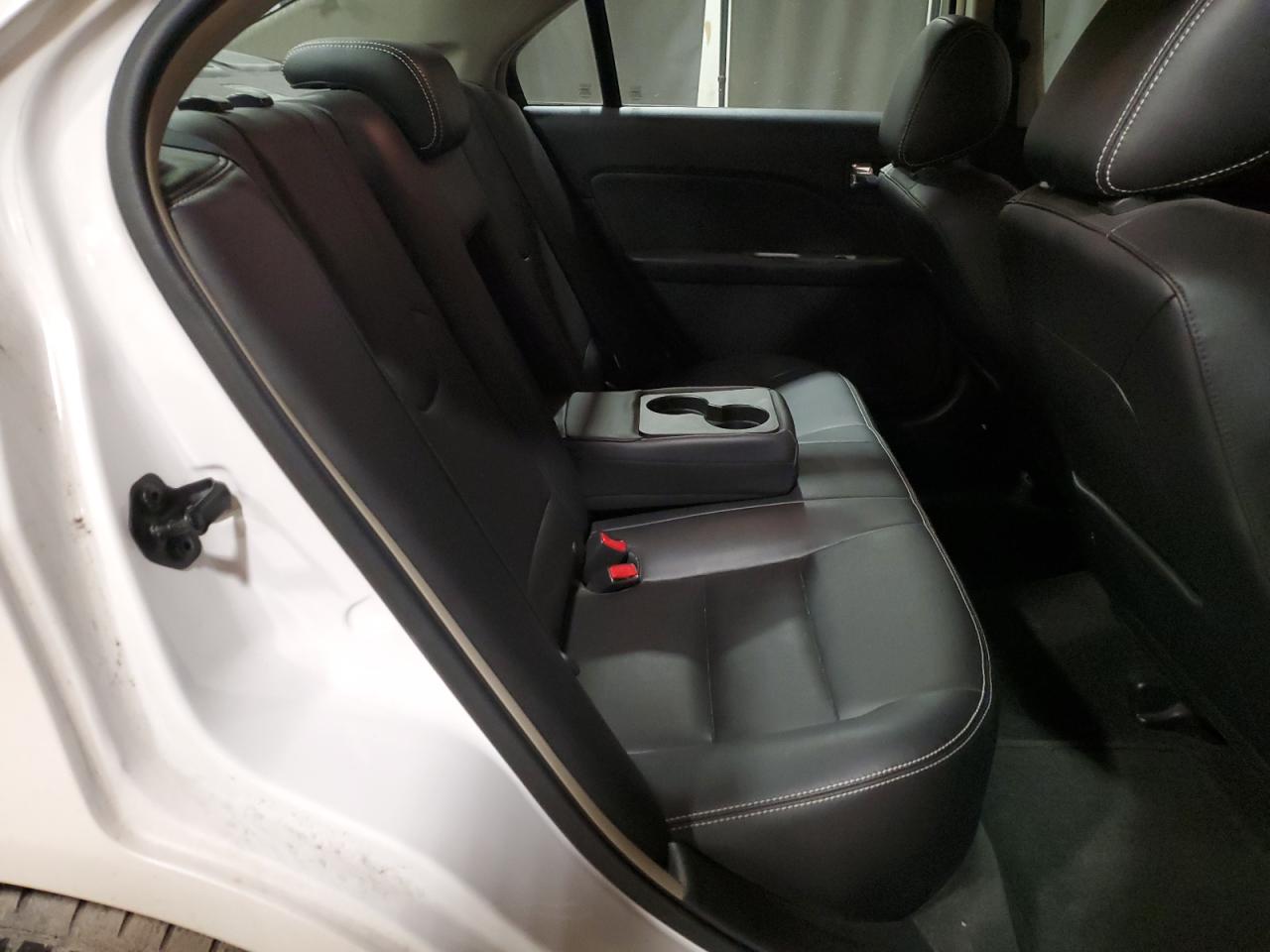 2012 Ford Fusion - Image 10