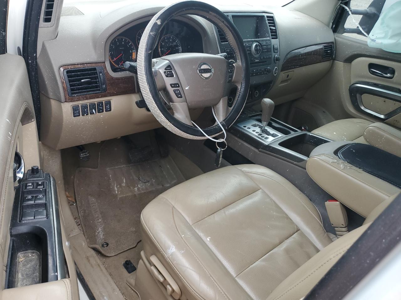 2015 Nissan Armada - Image 8