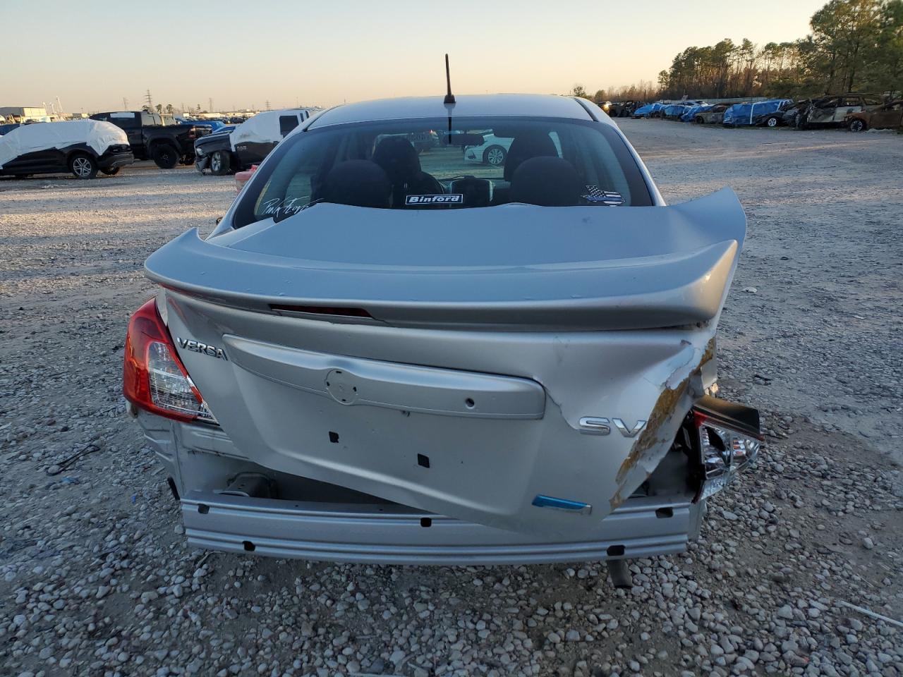 2015 Nissan Versa - Image 6