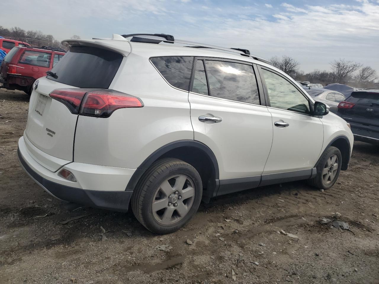 2018 Toyota RAV 4 - Image 3