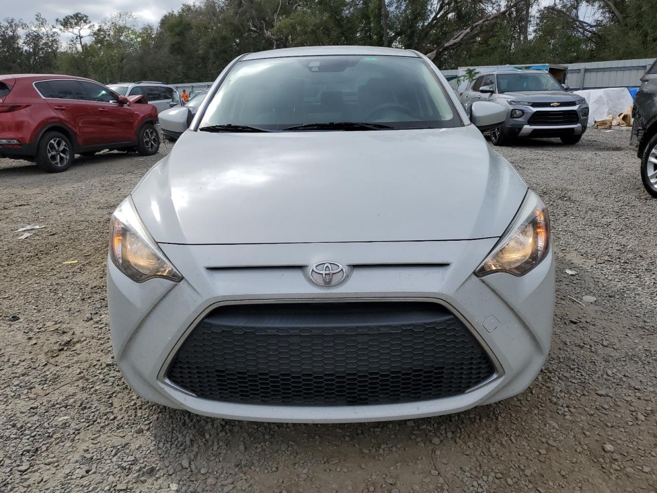 2020 Toyota Yaris - Image 5