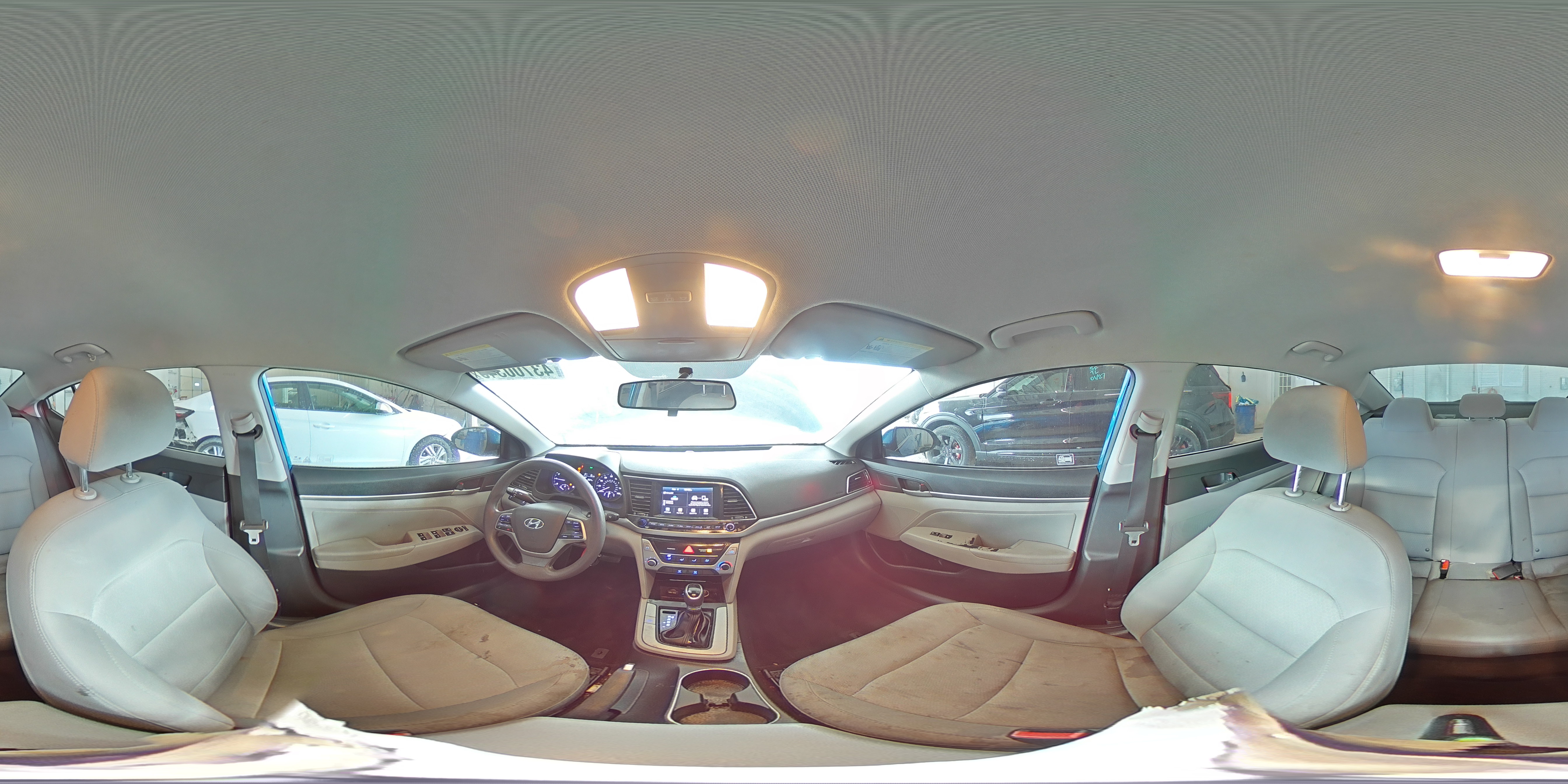 2017 Hyundai Elantra - Image 15