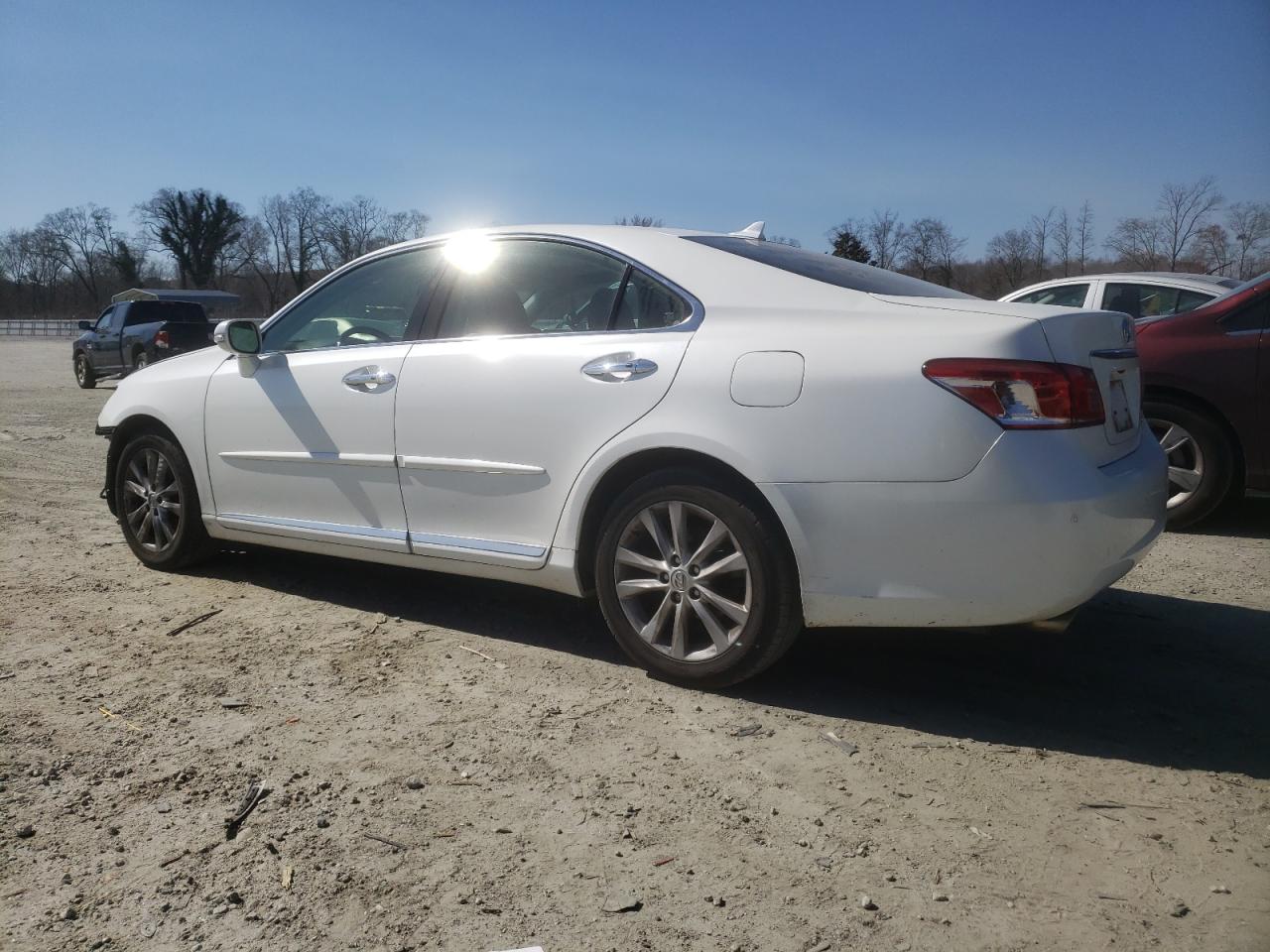 2012 Lexus ES - Image 2