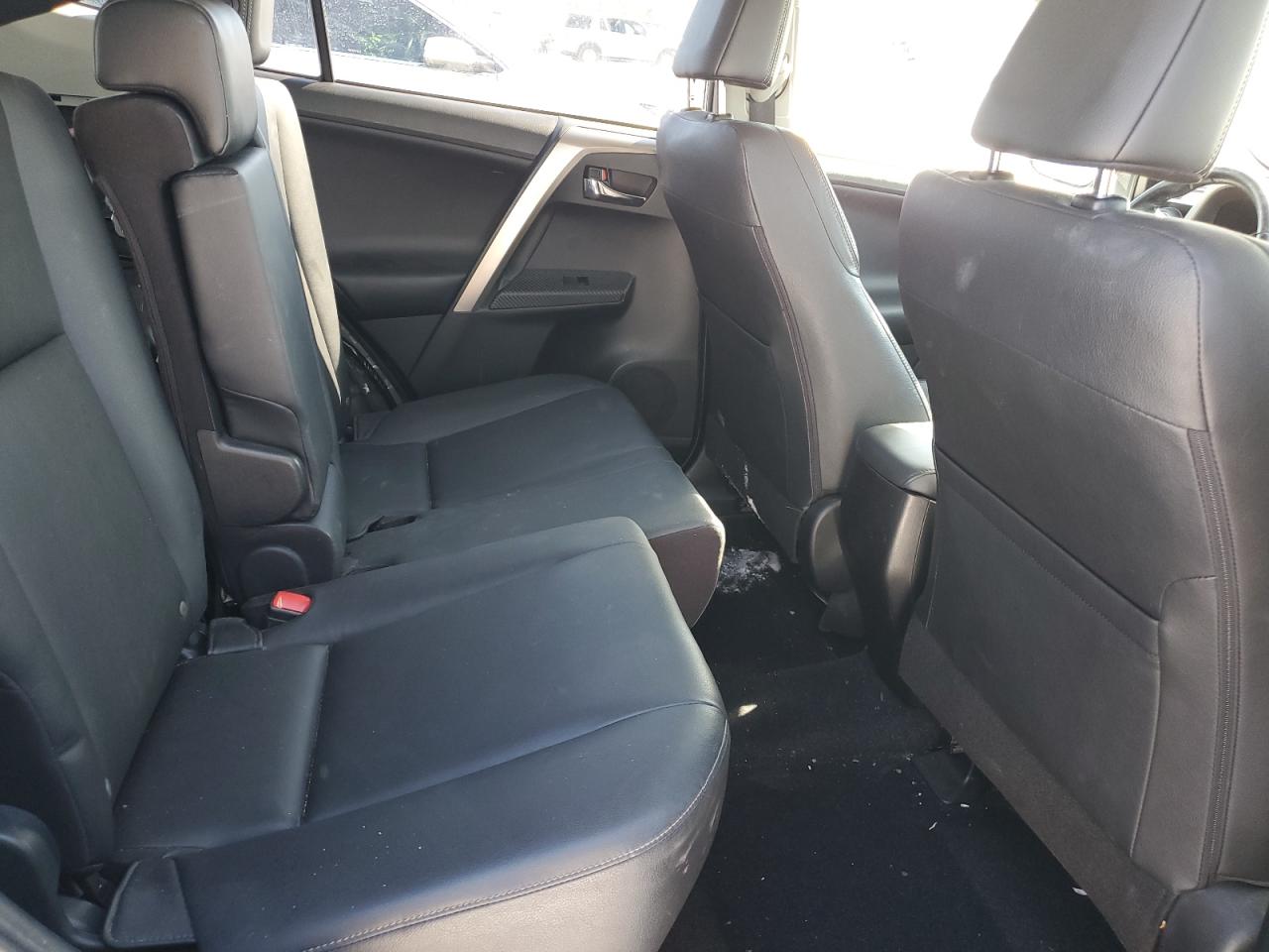2015 Toyota RAV 4 - Image 11