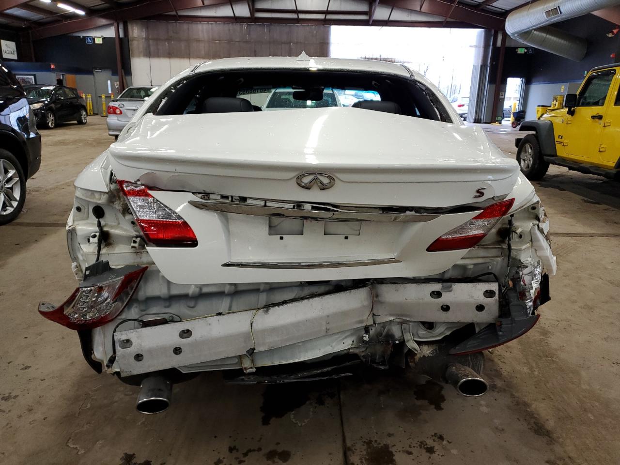 2013 Infiniti M - Image 6