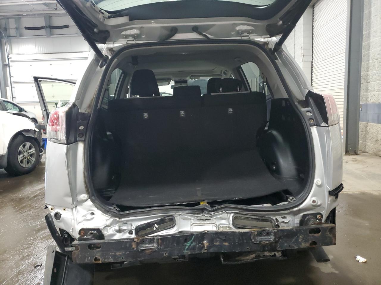 JTMRJREVXGD049075 TOYOTA RAV4 2016