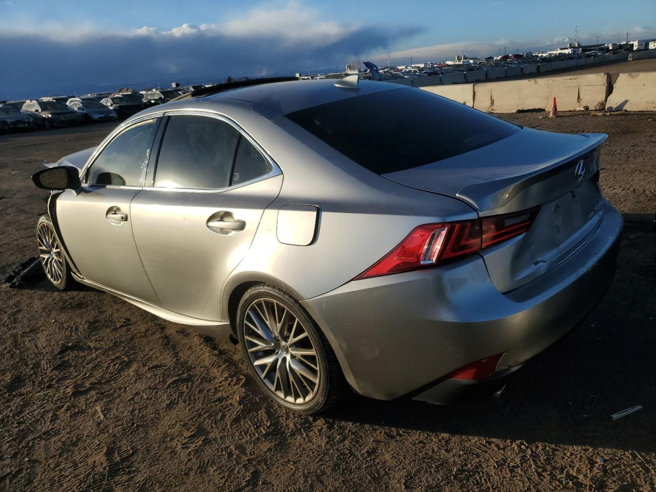 2015 Lexus IS - Image 2