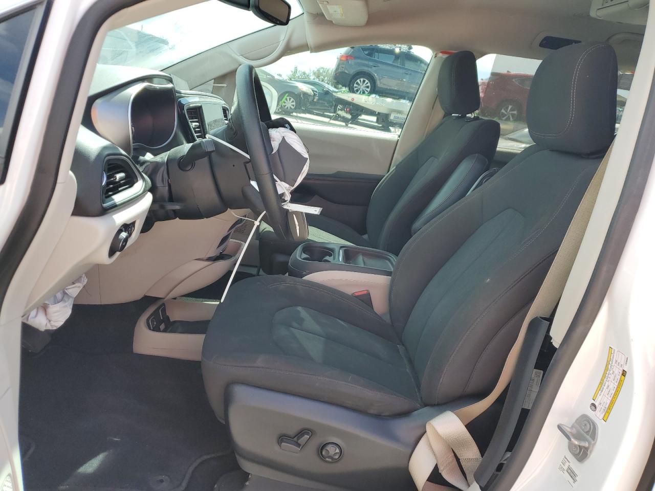 2020 Chrysler Pacifica - Image 7