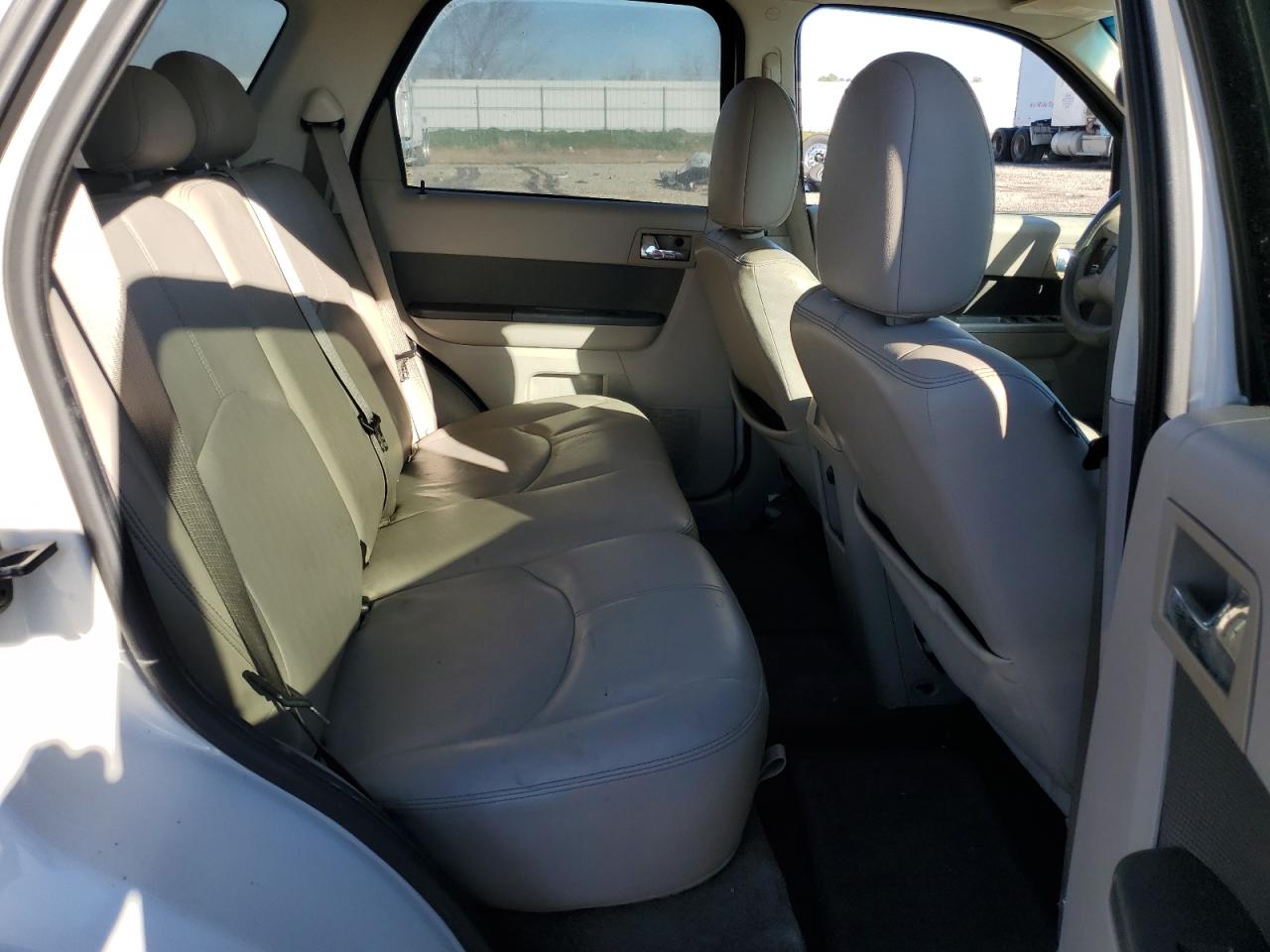2009 Mercury Mariner - Image 10