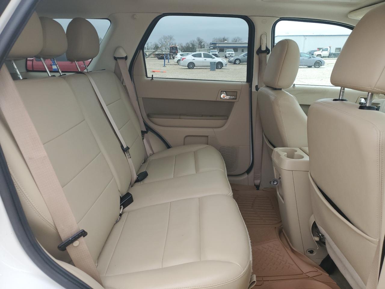 2011 Ford Escape - Image 11