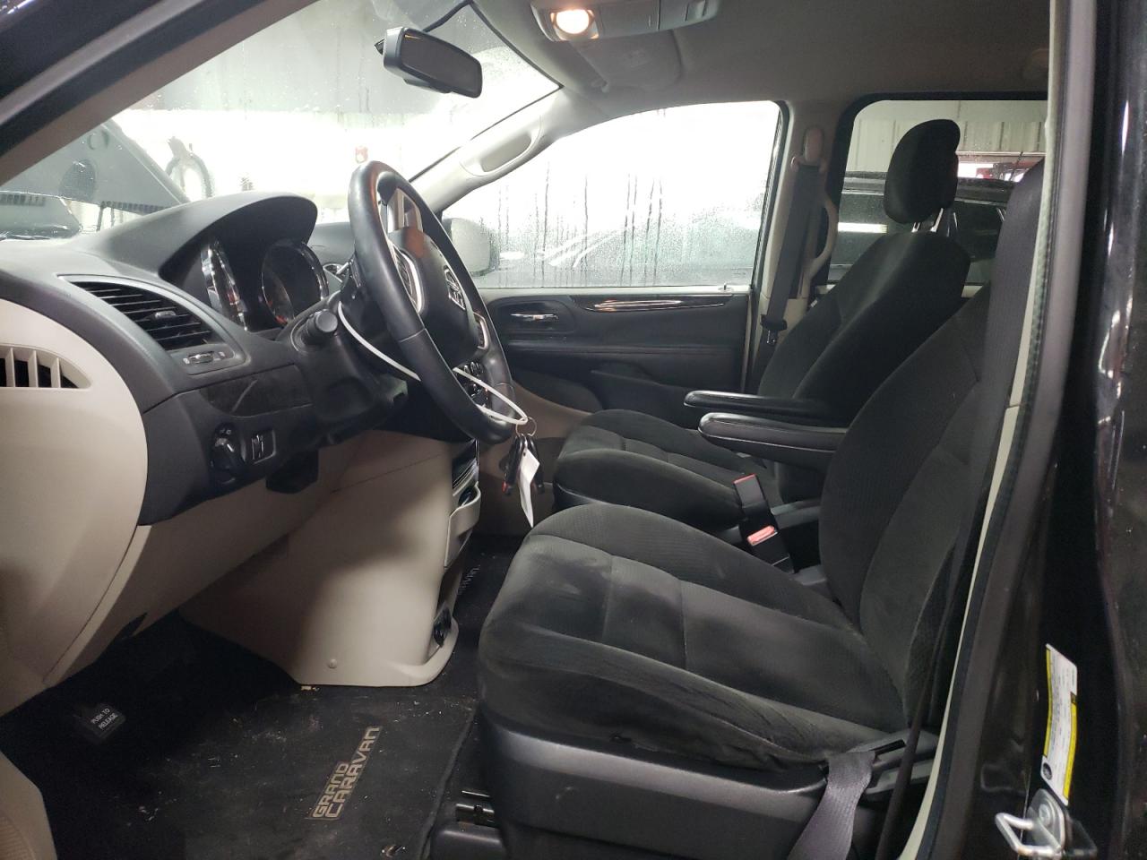 2017 Dodge Caravan - Image 7