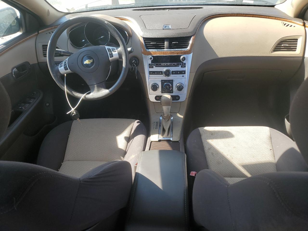 2011 Chevrolet Malibu - Image 8