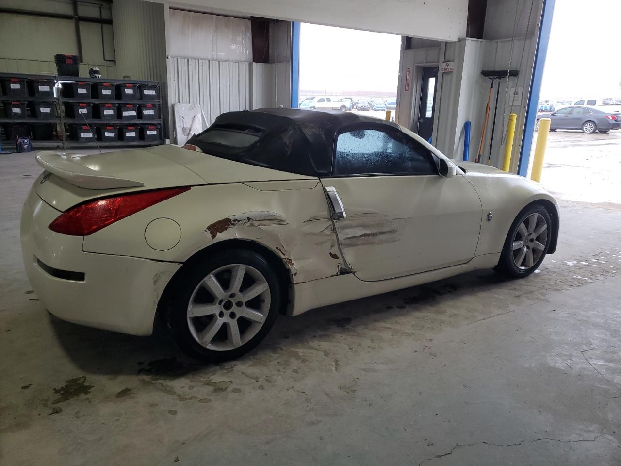 2009 Nissan 350Z - Image 3