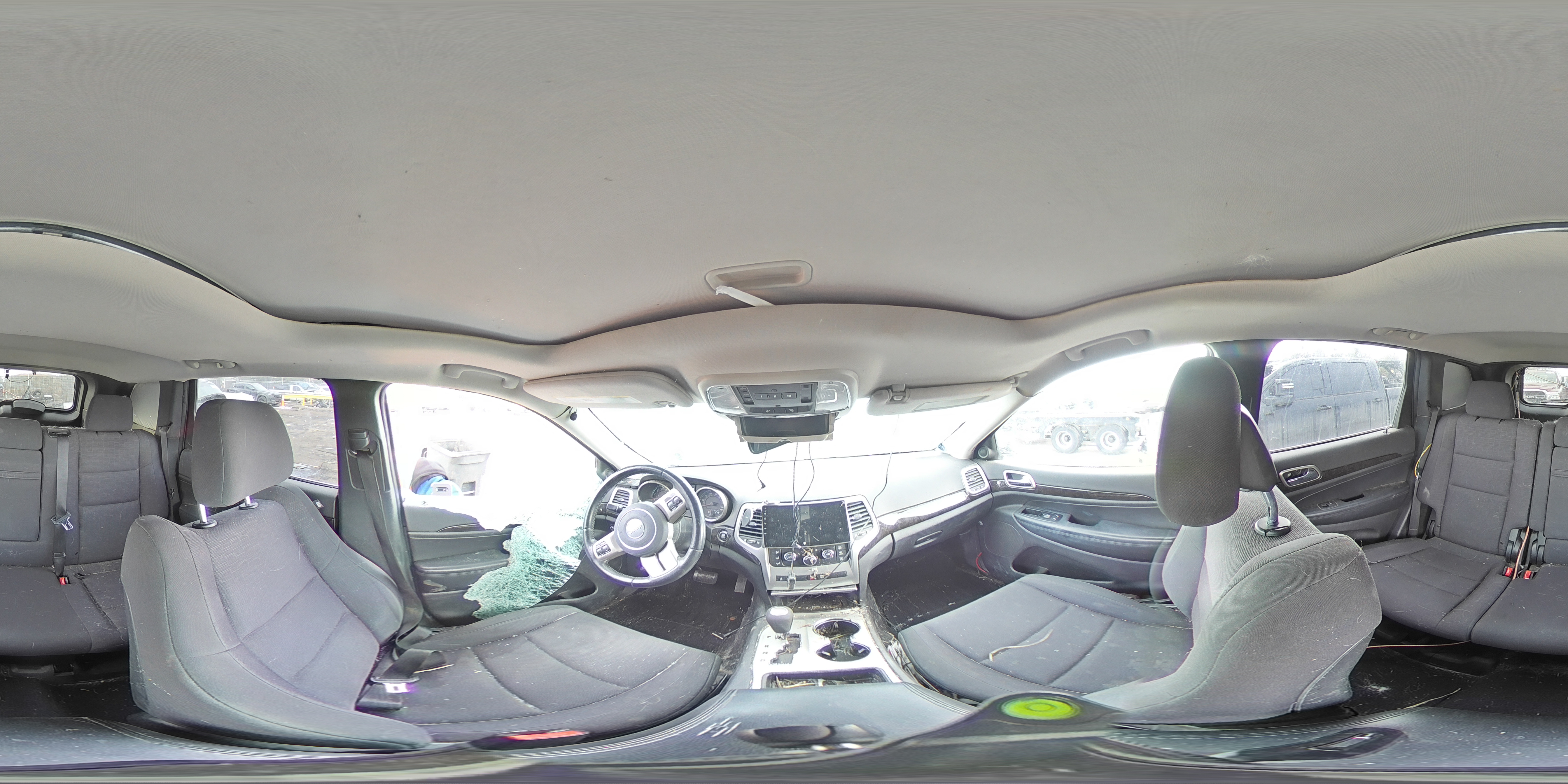 2012 Jeep Grand Cherokee - Image 13
