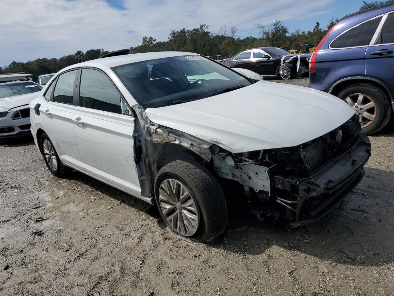 2019 Volkswagen Jetta - Image 4