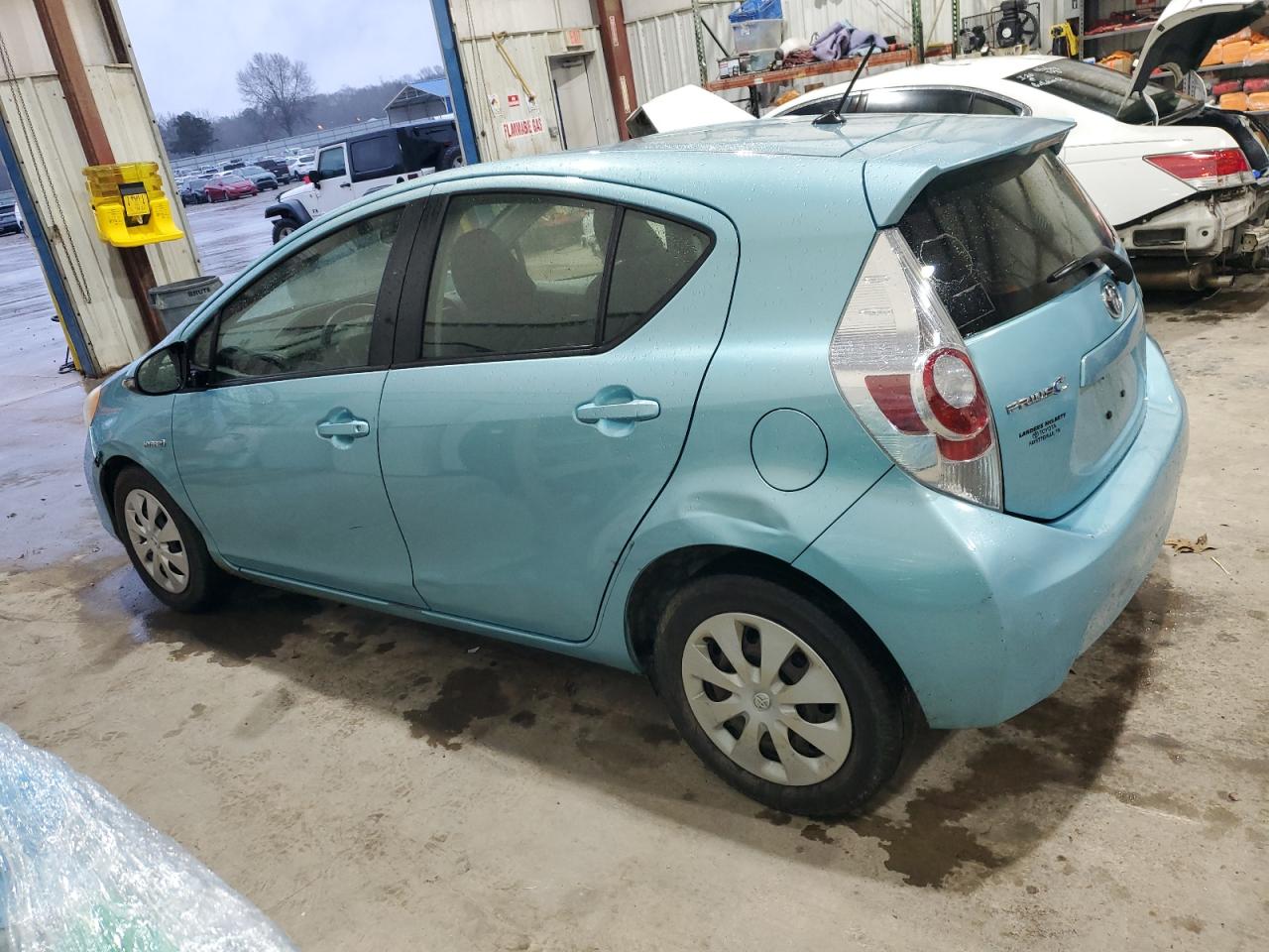 2013 Toyota Prius - Image 2