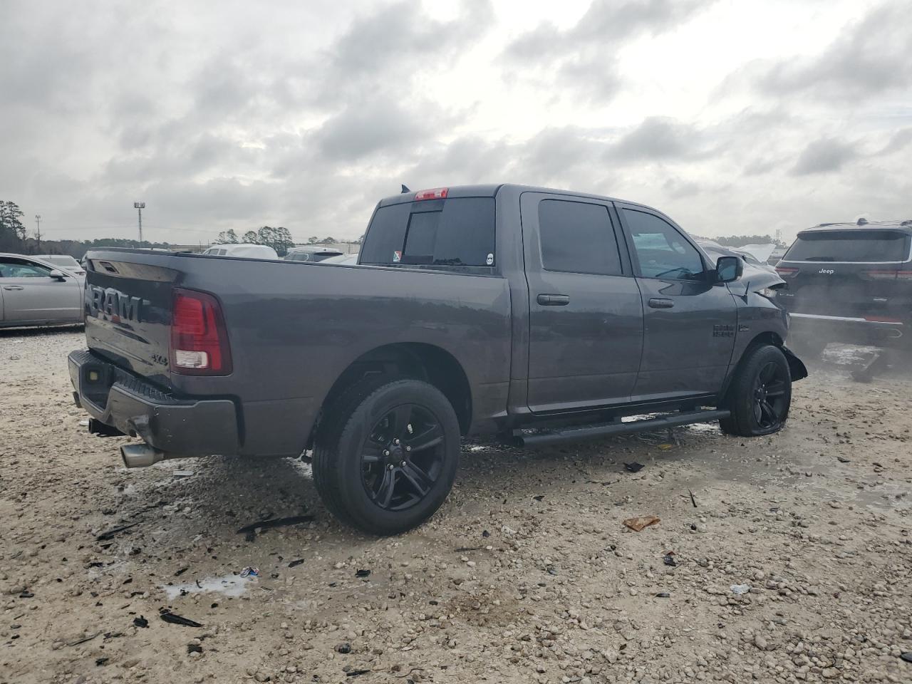 2018 RAM 1500 - Image 3