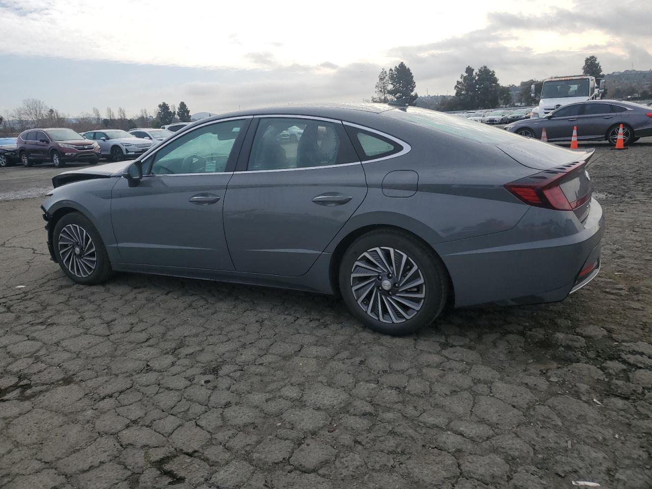 2022 Hyundai Sonata - Image 2