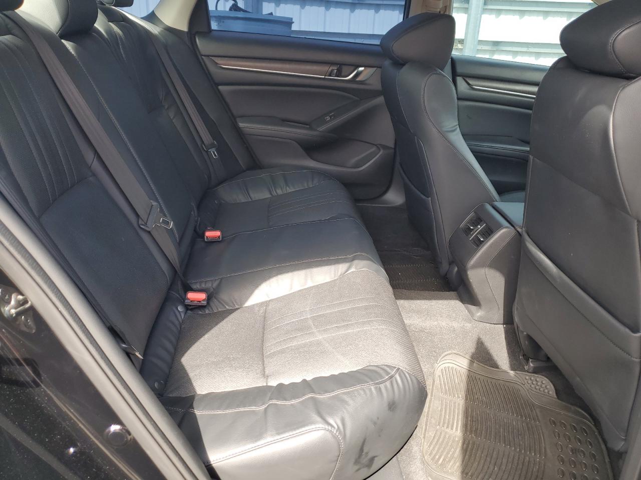 1HGCV3F68JA001096 HONDA ACCORD 2018