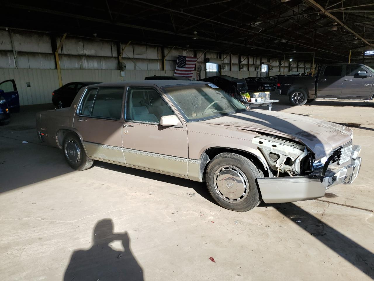 1990 Cadillac De Ville - Image 4