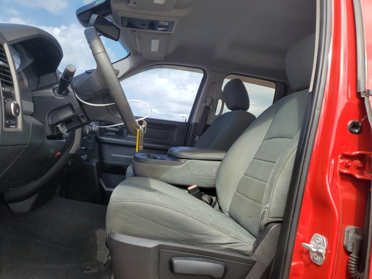 2016 RAM 1500 - Image 7