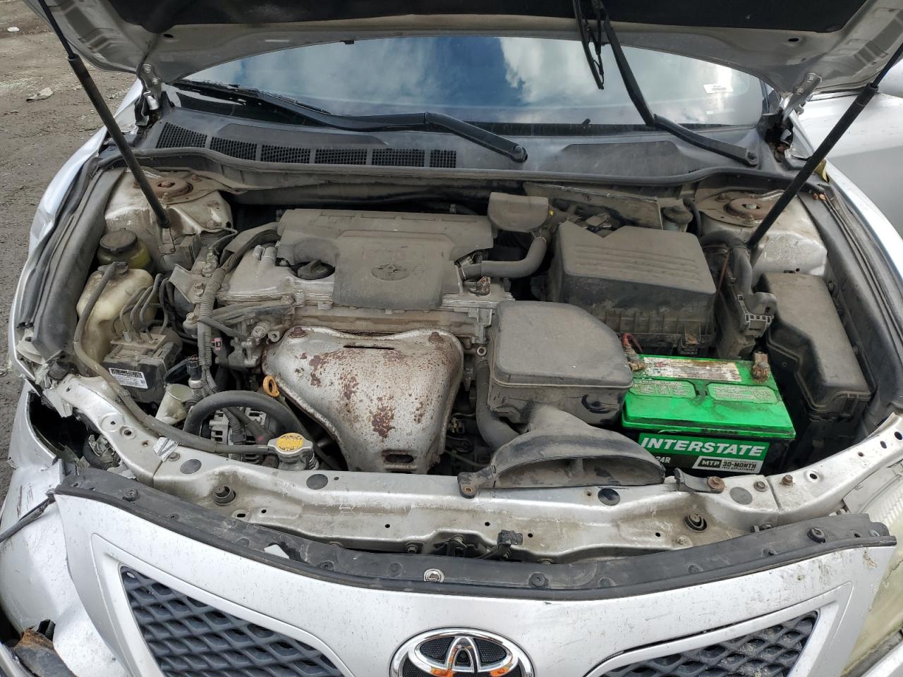 2010 Toyota Camry - Image 12