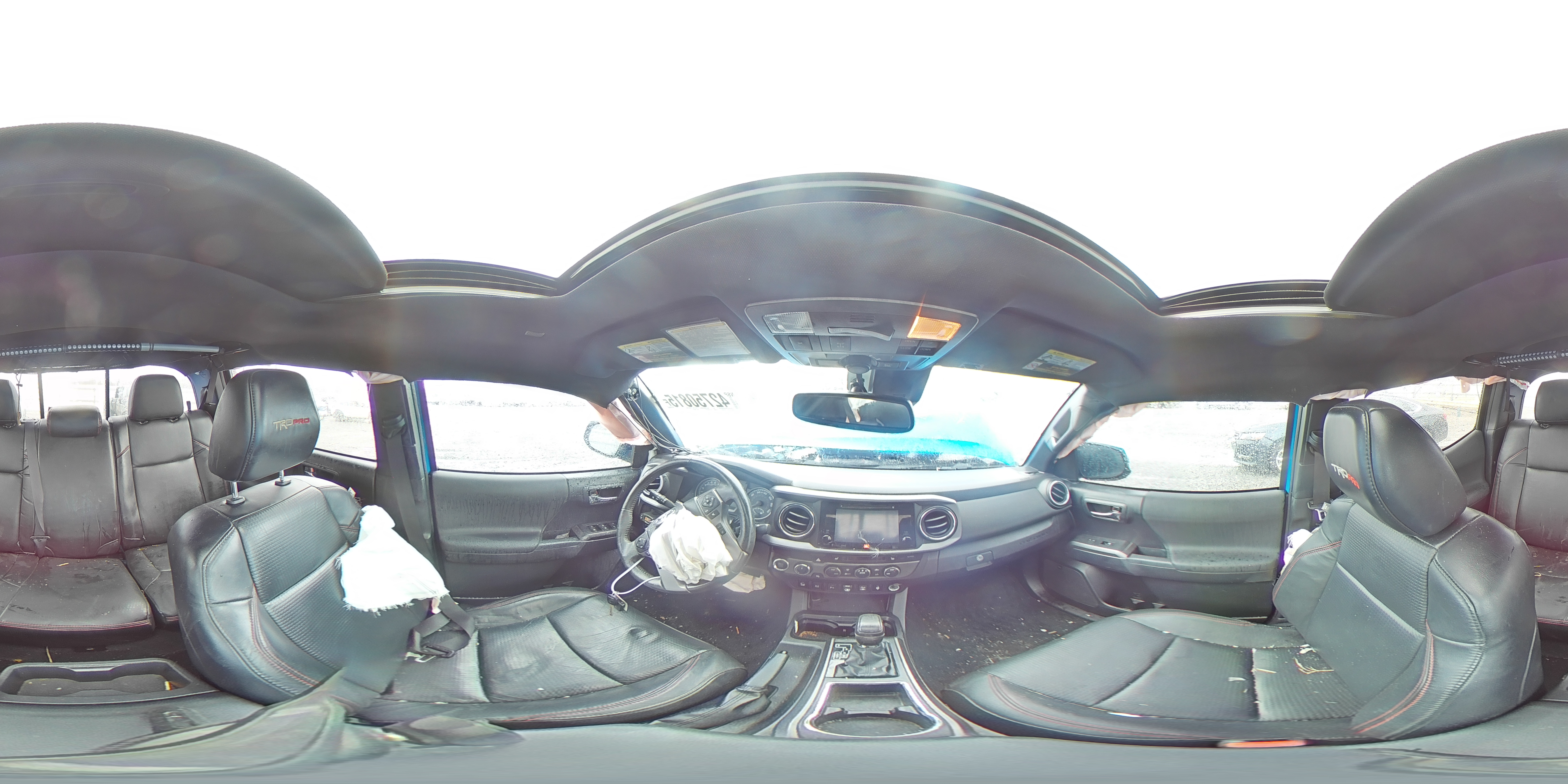 2019 Toyota Tacoma - Image 12