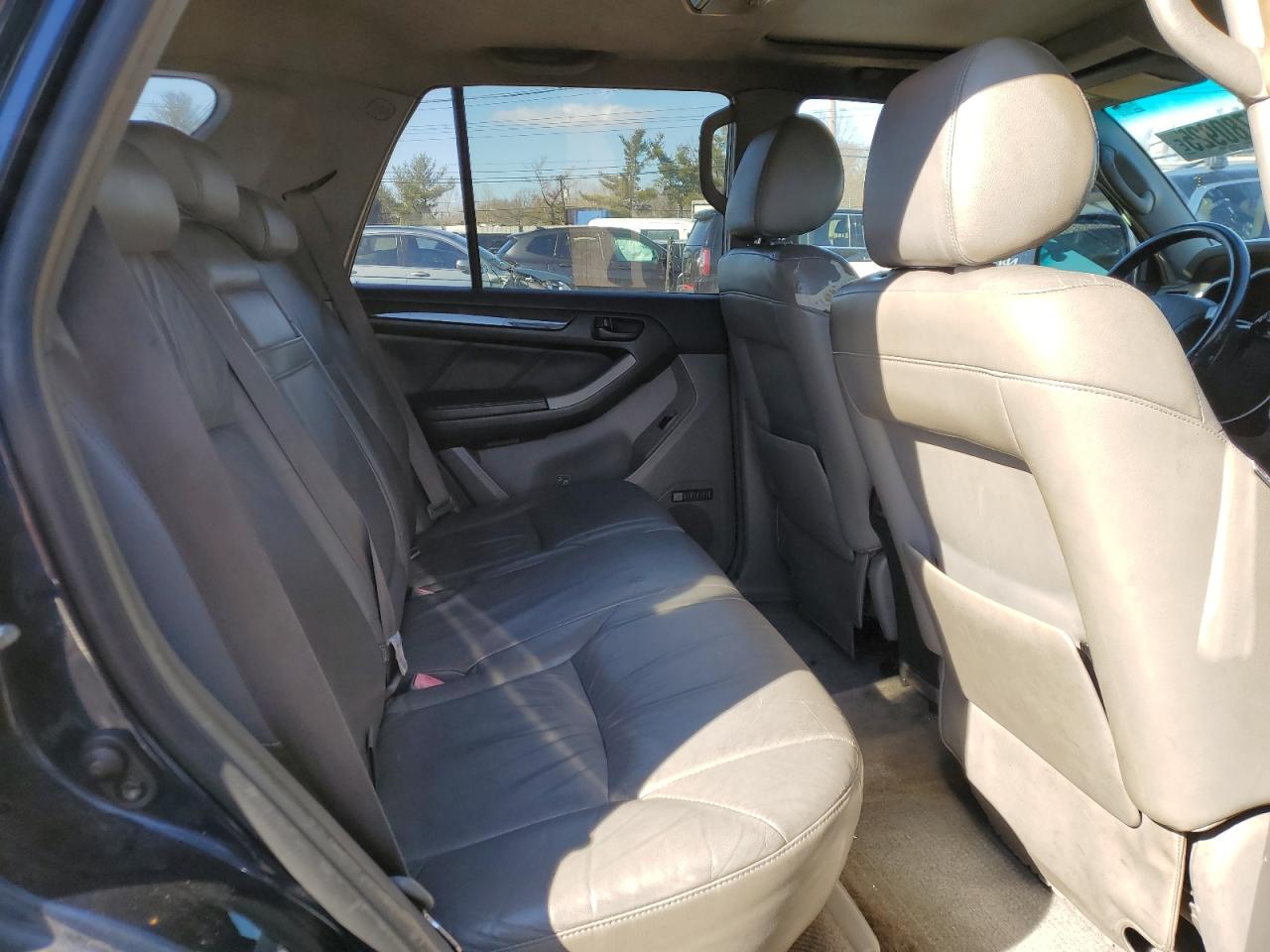 2004 Toyota 4Runner - Image 12