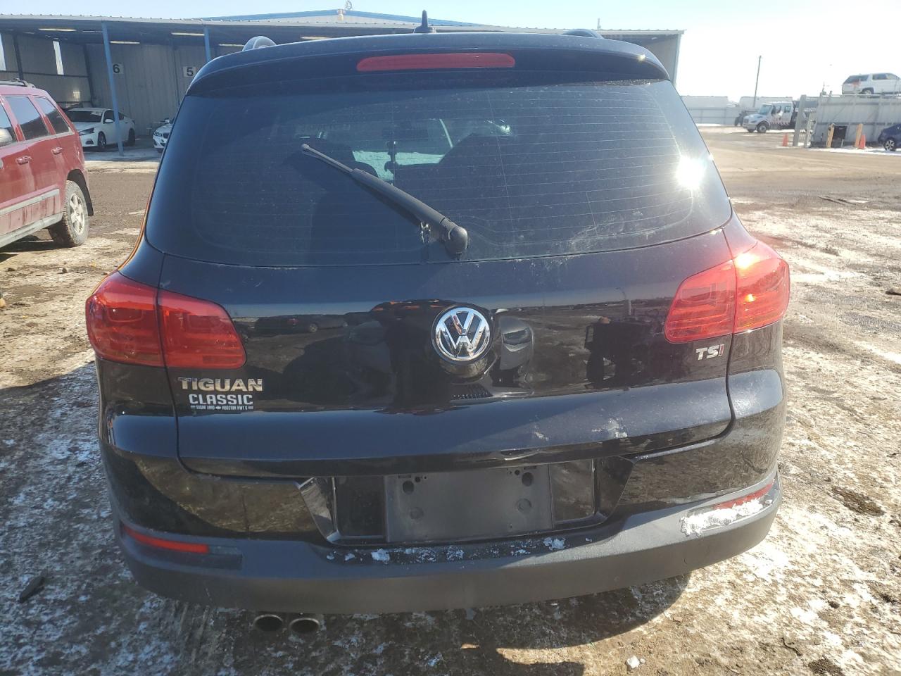 WVGAV7AX6HK040220 VOLKSWAGEN TIGUAN 2017