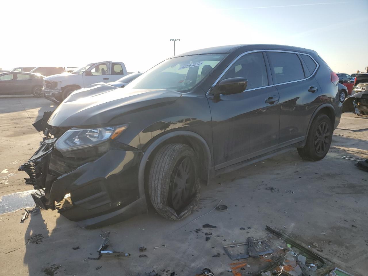 KNMAT2MT1JP574062 NISSAN ROGUE 2018