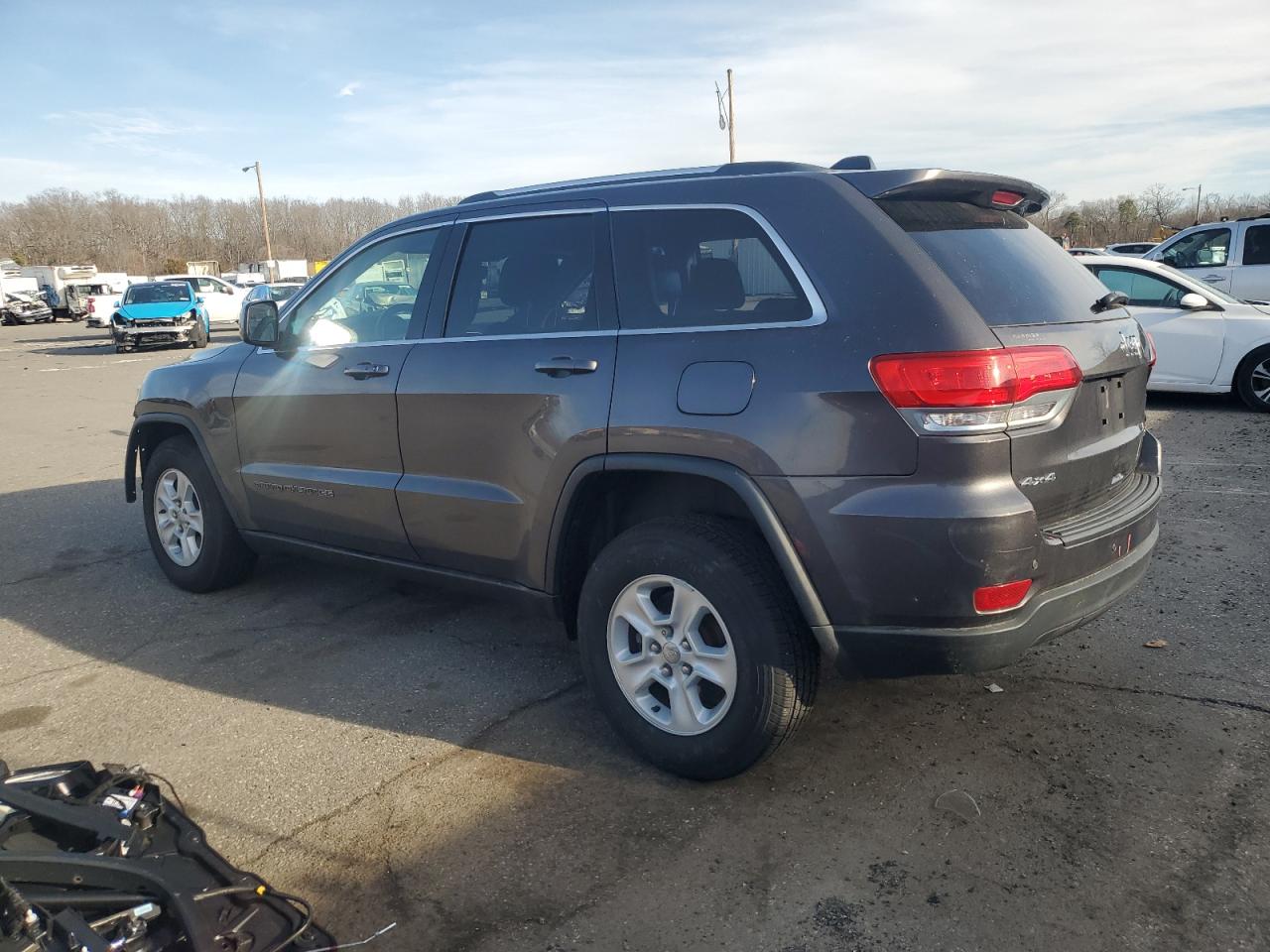 2017 Jeep Grand Cherokee - Image 2