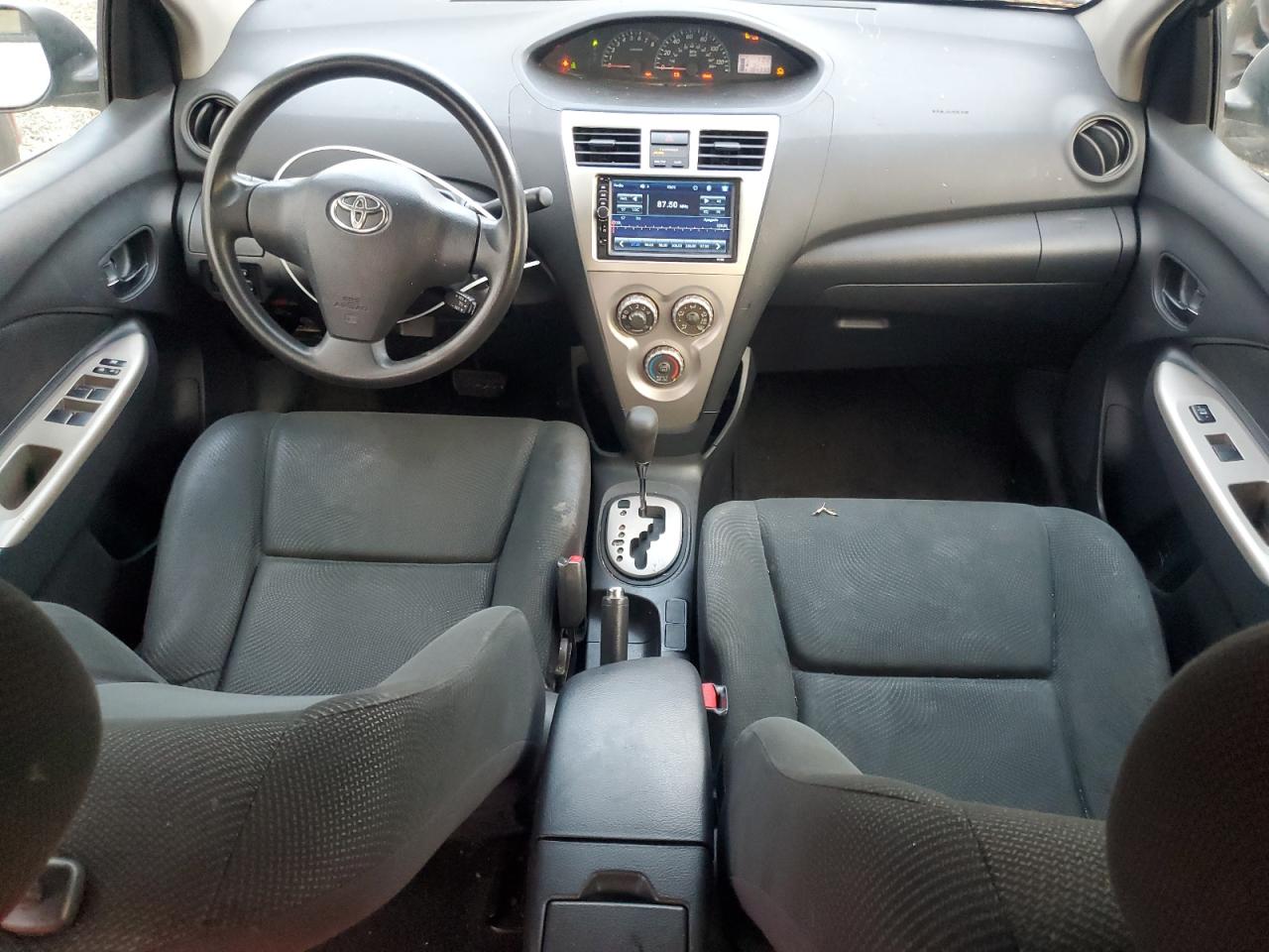 2009 Toyota Yaris - Image 8