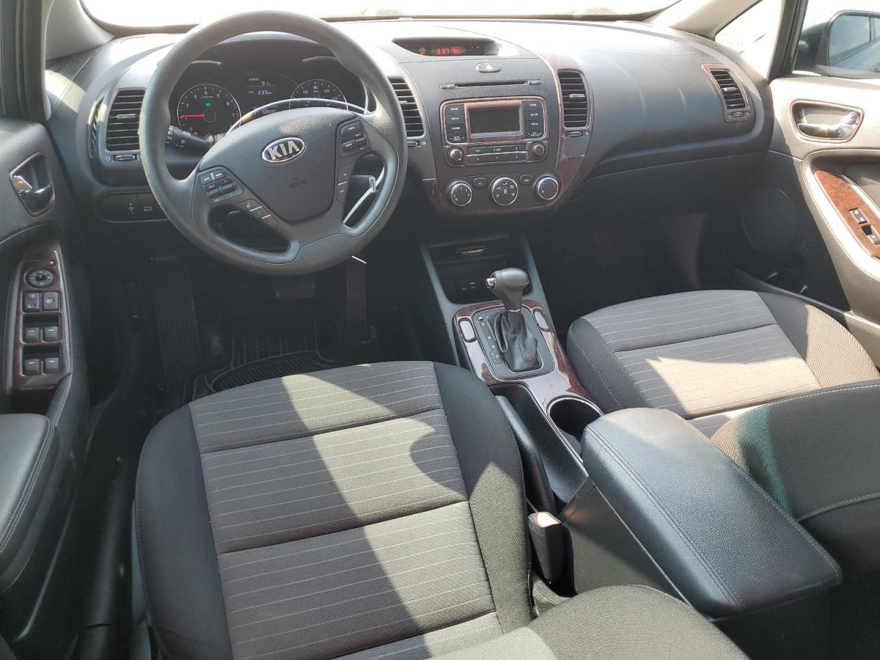 2016 Kia Forte - Image 8