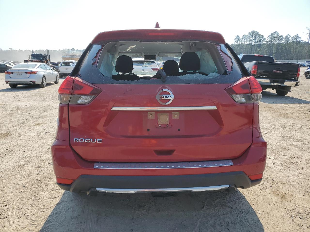 JN8AT2MT6HW403702 NISSAN ROGUE 2017