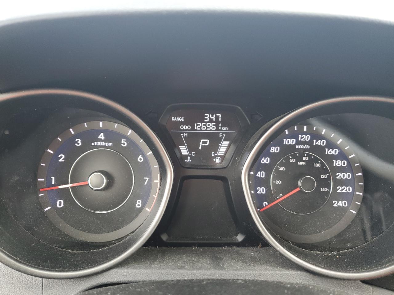 2013 Hyundai Elantra - Image 9