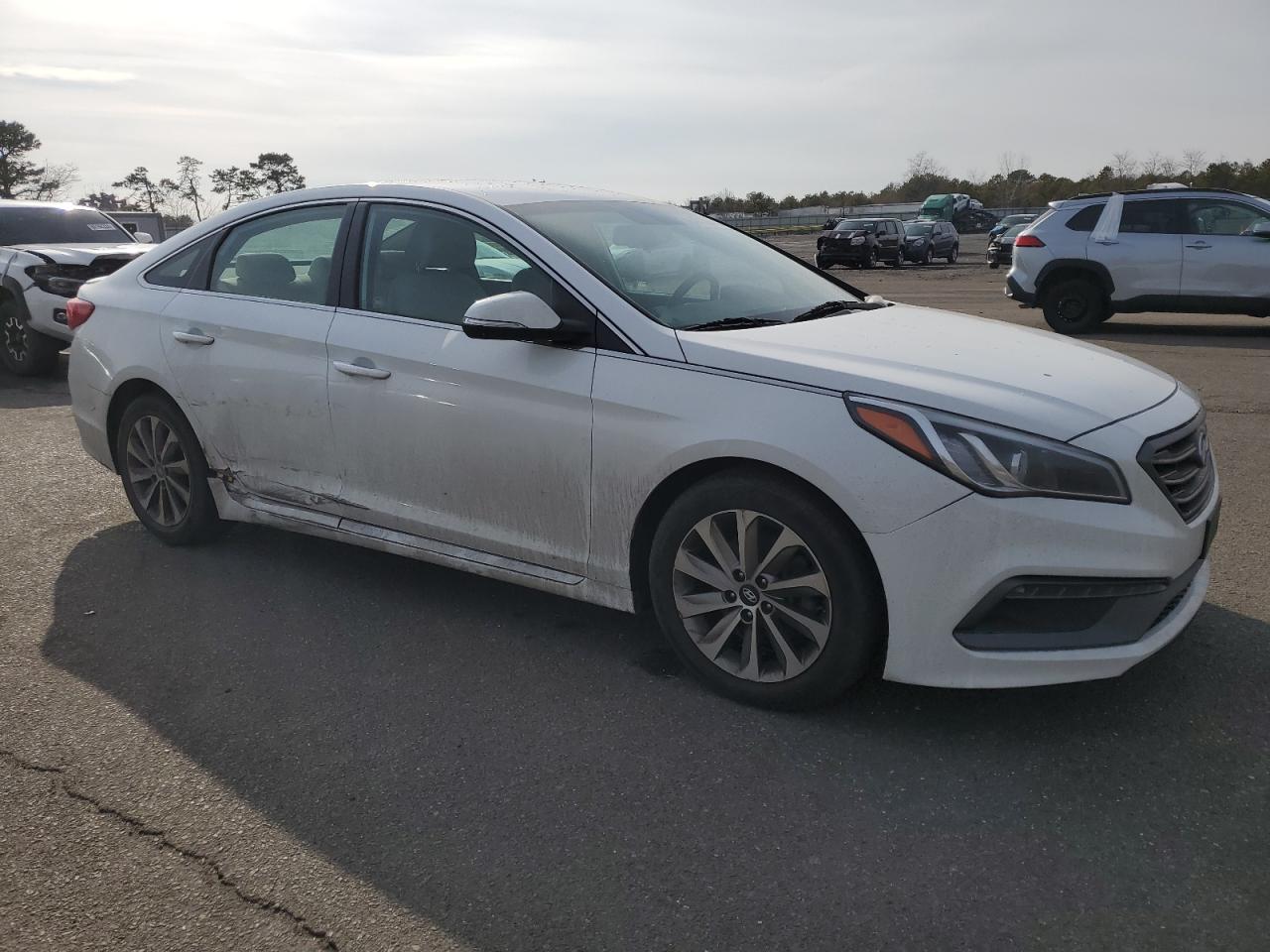 2016 Hyundai Sonata - Image 4