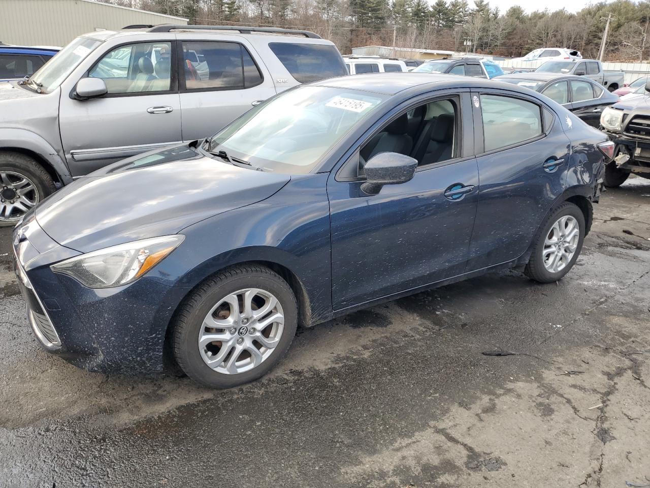 2018 Toyota Yaris Ia продається в Exeter, RI - Side