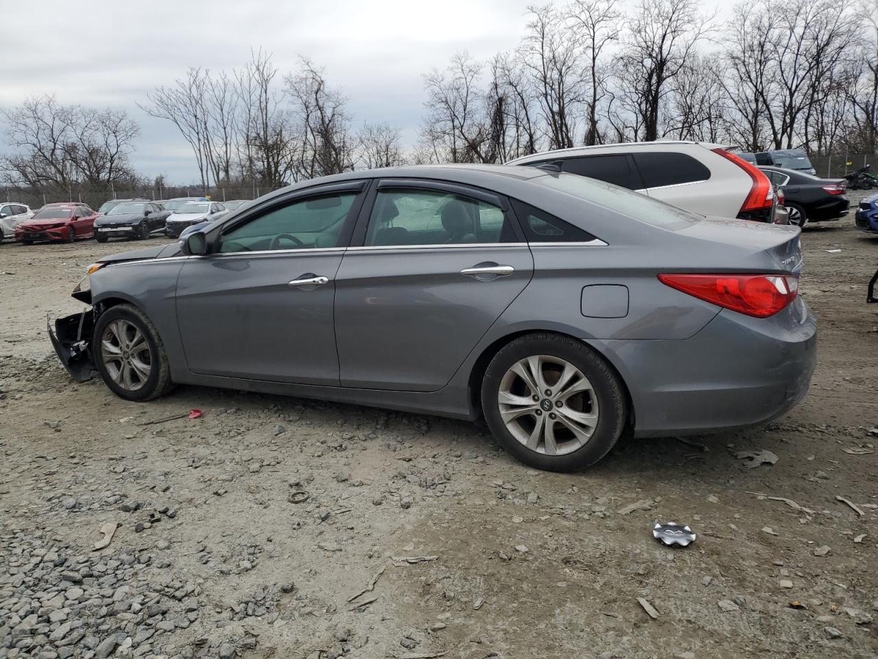 2013 Hyundai Sonata - Image 2